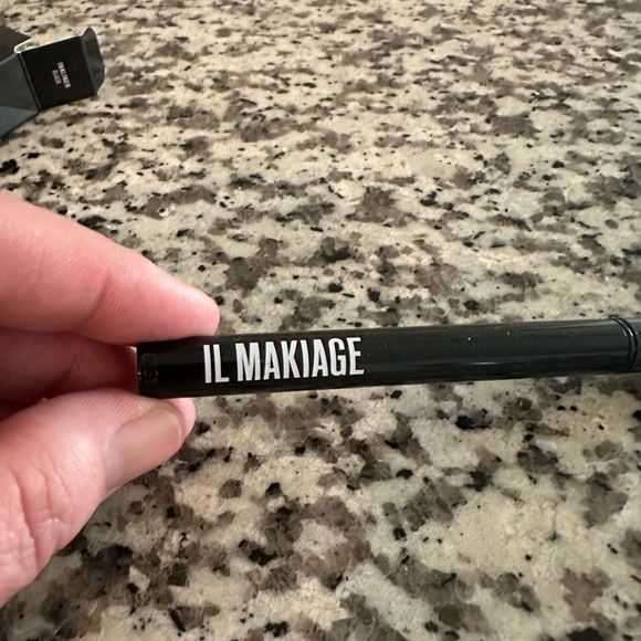 IL MAKIAGE eyeliner - Picture 2 of 2